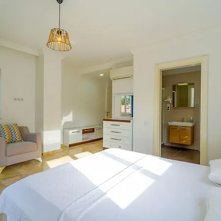 Secluded Near Beach With Private Pool In Kas Villa